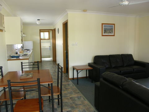Dolphin Sands Holiday Villas - Accommodation Batemans Bay 2