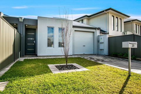 Ella House I - Accommodation Batemans Bay 0