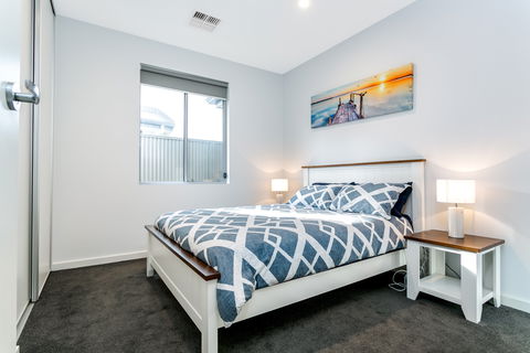 Ella House I - Accommodation Batemans Bay 2