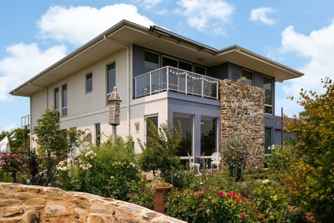 La Maison Du Vigneron B&B & Special Ocassion Dining - Accommodation Batemans Bay 0