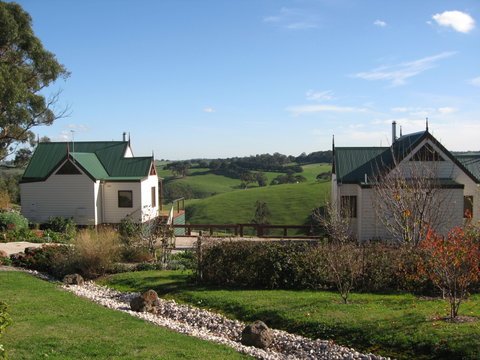Loves Lane Cottages - Accommodation Batemans Bay 1