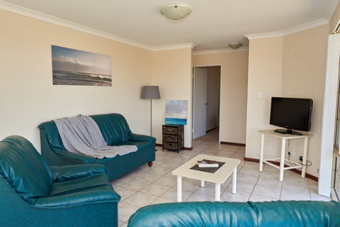 Preston Beach Front Apartment - Accommodation Batemans Bay 2