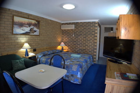 Settlers Motor Inn - Accommodation Batemans Bay 1