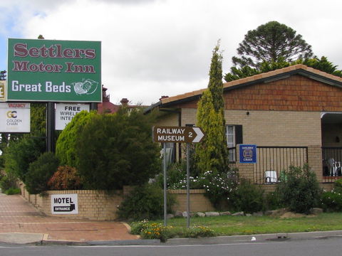 Settlers Motor Inn - Accommodation Batemans Bay 2