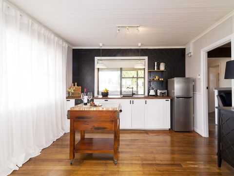Stargazers Luxury Cottage - Accommodation Batemans Bay 2