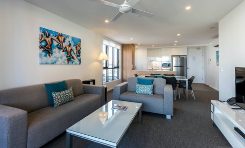 Synergy  Broadbeach - Accommodation Batemans Bay 0