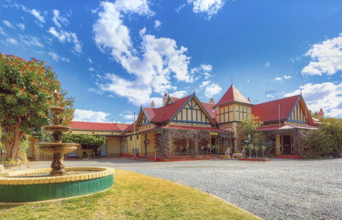 The Lodge Outback Motel - Accommodation Batemans Bay 0