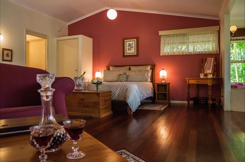 The Falls Montville - Accommodation Batemans Bay 1
