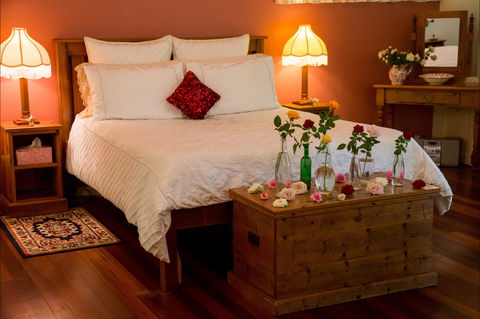 The Falls Montville - Accommodation Batemans Bay 2