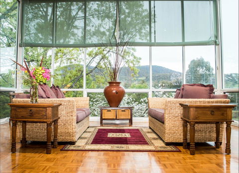 Tumbarumba Motel And Elms Restaurant - Accommodation Batemans Bay 2