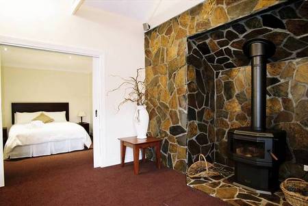 Lakes Entrance Waverley House Cottages - Accommodation Batemans Bay 0