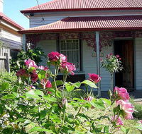 Airleigh - Rose Cottage - Accommodation Batemans Bay