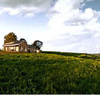 Hut on the Hill Heathcote - Accommodation Batemans Bay