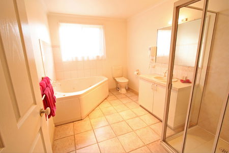 Beachcomber Motel And Apartments - Accommodation Batemans Bay 5