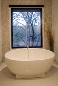 Saltus Luxury Retreat - Accommodation Batemans Bay 2