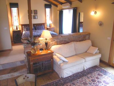 Wombat Hills Cottages - Accommodation Batemans Bay 1