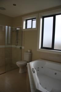 Ultimate Holiday Apartments - Accommodation Batemans Bay 4