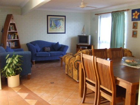 Ocean Court Apartments - Accommodation Batemans Bay 3