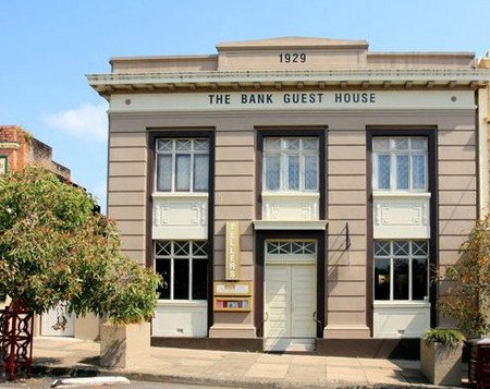 The Bank Guest House & Tellers Restaurant - Accommodation Batemans Bay 0