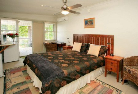 The Bank Guest House & Tellers Restaurant - Accommodation Batemans Bay 1