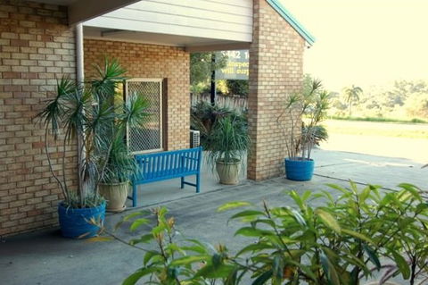 Sunshine Coast Motor Lodge - Accommodation Batemans Bay 2