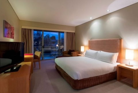 Crowne Plaza Hunter Valley - Accommodation Batemans Bay 4