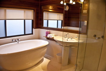 A Beach House At Byron - Accommodation Batemans Bay 2