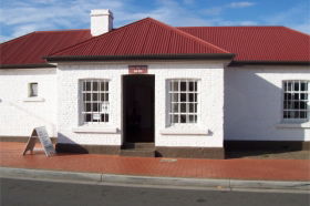 The Watch House - Accommodation Batemans Bay 0