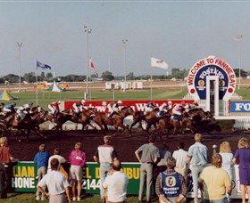 Darwin Turf Club - Accommodation Batemans Bay 0