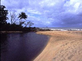 Bramston Beach QLD Accommodation Batemans Bay