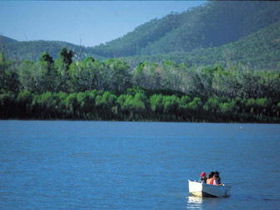 Mackenzie River QLD Accommodation Batemans Bay