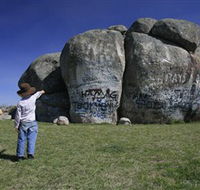 Thunderbolts Rock - Accommodation Batemans Bay