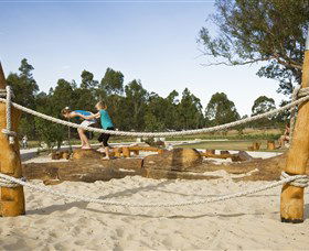 Lizard Log - Accommodation Batemans Bay 2