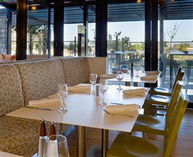 Curve Cafe + Bar - Accommodation Batemans Bay 0