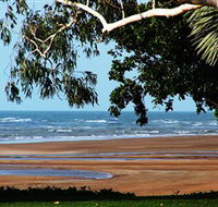 Beachfront Hotel - Accommodation Batemans Bay
