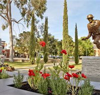Private Robert Mactier Statue - Accommodation Batemans Bay