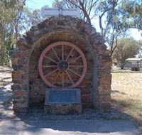 Jindera Pioneer Cairn - Accommodation Batemans Bay