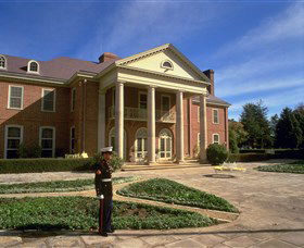 United States Of America, Embassy Of The - Accommodation Batemans Bay 1