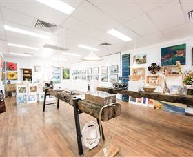 Ten Thousand Paces Gallery - Accommodation Batemans Bay 4