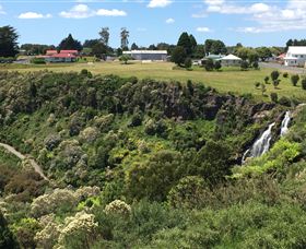 Waratah Falls - Accommodation Batemans Bay 2
