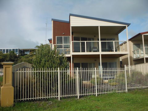 Tigh Na Mara - Accommodation Batemans Bay 0