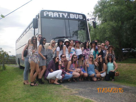 R & R Bus And Leisure Hire - Accommodation Batemans Bay 0