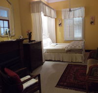 Guy House Bed and Breakfast - Accommodation Batemans Bay