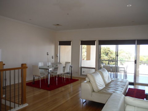 Avalon A - Accommodation Batemans Bay 3