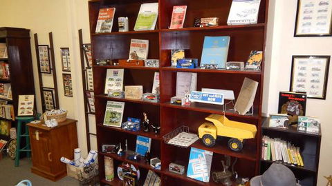 Meri Collectables - Accommodation Batemans Bay 0