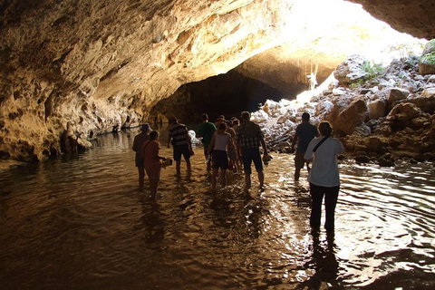 Amazing Windjana Gorge And Tunnel Creek Adventure From Broome - Accommodation Batemans Bay 4