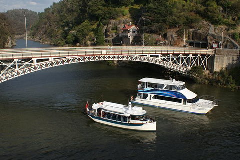 Batman Bridge 4 Hour Luncheon Cruise Including Sailing Into The Cataract Gorge - Accommodation Batemans Bay 0