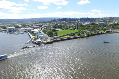 Batman Bridge 4 Hour Luncheon Cruise Including Sailing Into The Cataract Gorge - Accommodation Batemans Bay 3