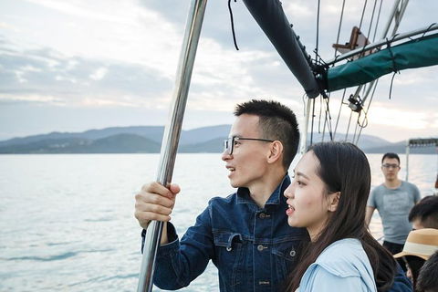 Whitsundays Sunset Sailing Cruise - Accommodation Batemans Bay 7