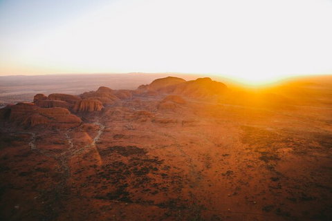 Scenic Flight: Uluru & Kata Tjuta - Accommodation Batemans Bay 4